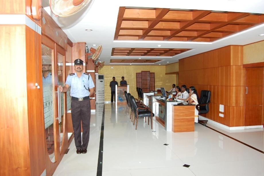 Kpm Regency Hotel Palakkad Luaran gambar